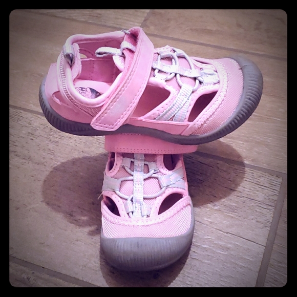 OshKosh B'gosh Other - 3xHP🧜‍♀️Girls Water/Play Shoes Size 9 Toddler